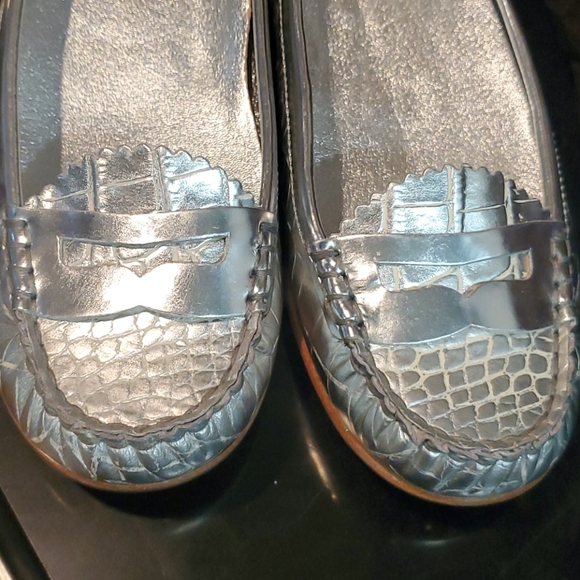 Cole Haan Silver flats Marlee Moc size 8 - Picture 2 of 5